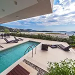 Golden Rays Luxury & *