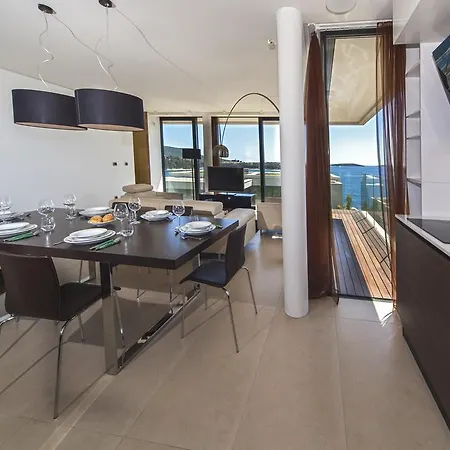 Golden Rays Luxury &