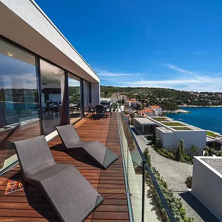 Golden Rays Luxury & *