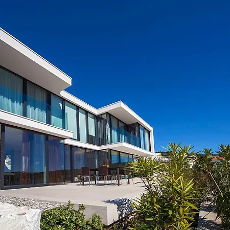 Golden Rays Luxury & * 프리모스턴