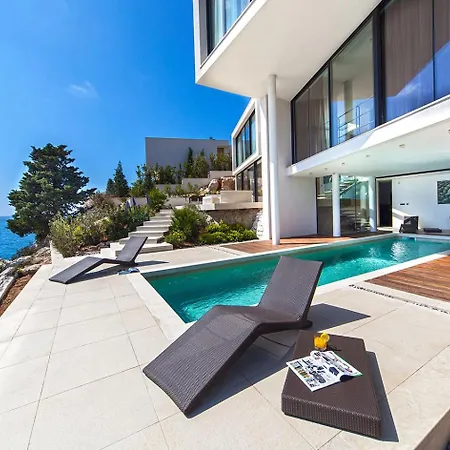 Golden Rays Luxury & Appartement *