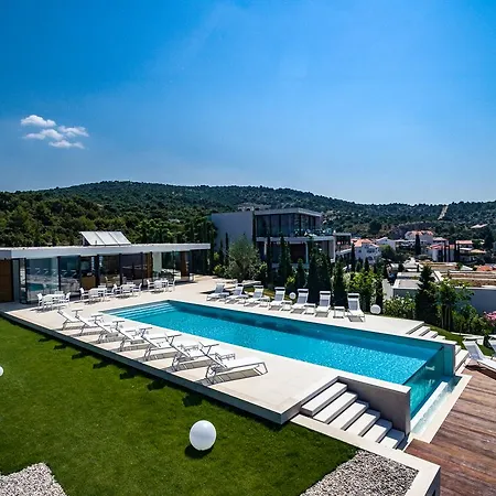 Apartment Golden Rays Luxury & *