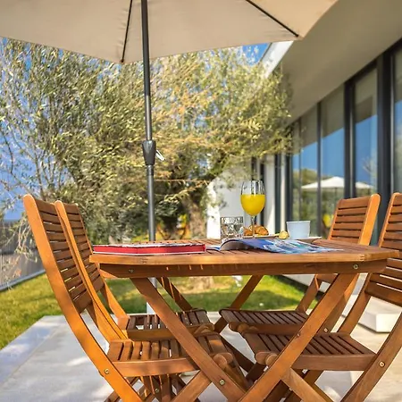 Golden Rays Luxury & Appartement *