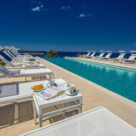 Golden Rays Luxury &