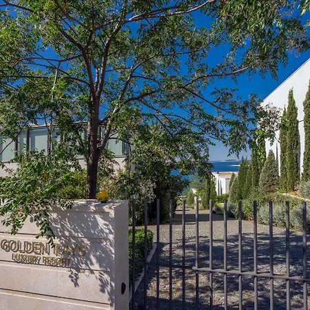 Golden Rays Luxury & * プリモシュテン