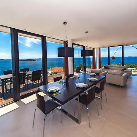 아파트 Golden Rays Luxury & *