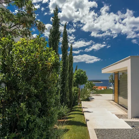 Golden Rays Luxury &