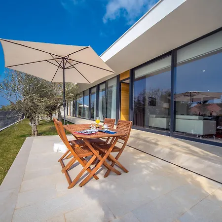 Golden Rays Luxury & *