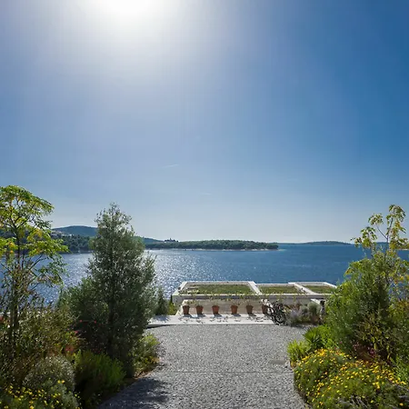 Apartment Golden Rays Luxury &