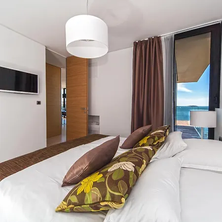 Golden Rays Luxury &