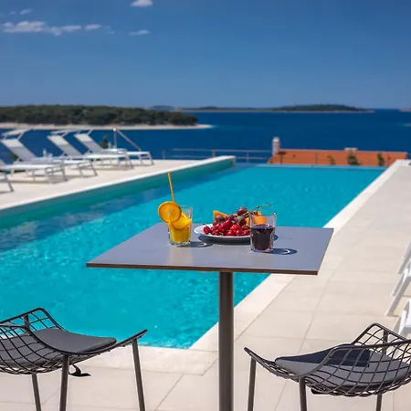 아파트 Golden Rays Luxury & *