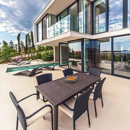 Golden Rays Luxury & Daire *