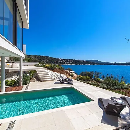 Golden Rays Luxury & *