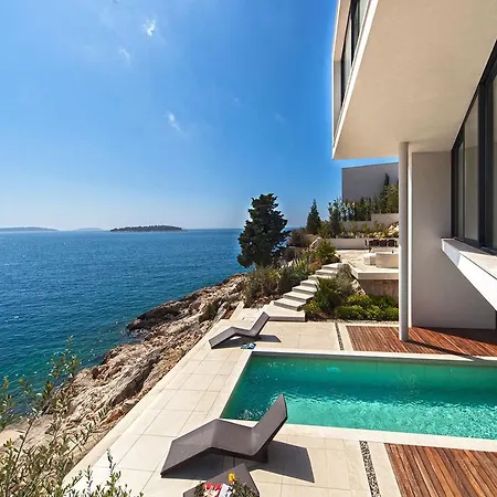 Golden Rays Luxury &