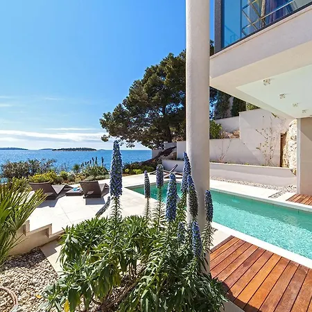 Golden Rays Luxury &