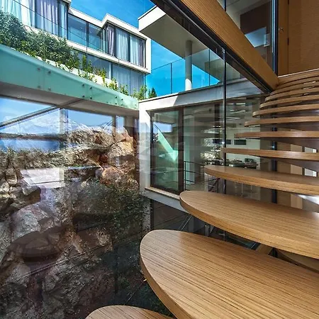 Golden Rays Luxury & * 프리모스턴