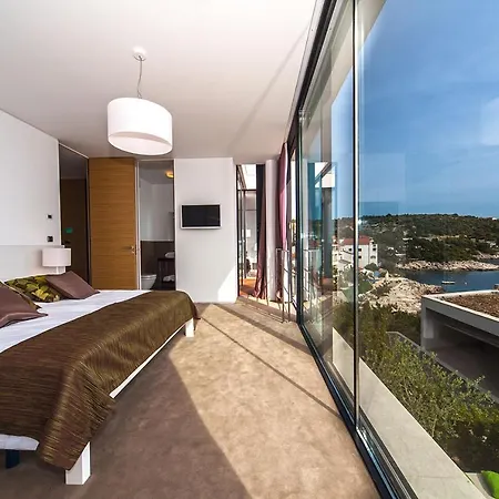 Golden Rays Luxury & Appartement *