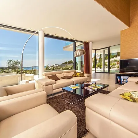 Golden Rays Luxury & 아파트