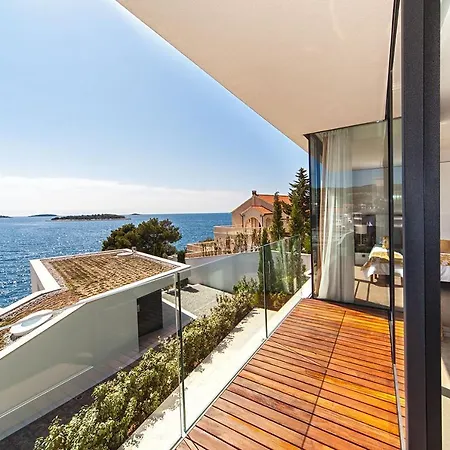 Golden Rays Luxury & Appartement *