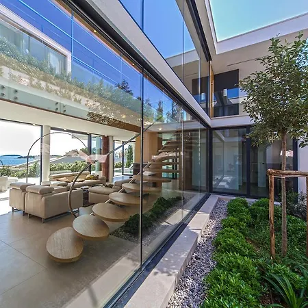 아파트 Golden Rays Luxury &