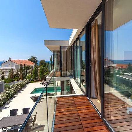 아파트 Golden Rays Luxury & *