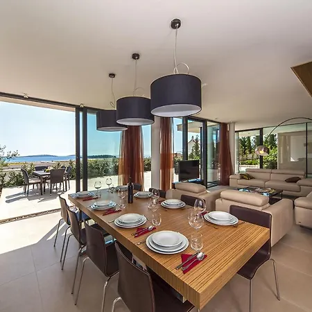 アパート Golden Rays Luxury &