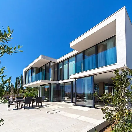 Golden Rays Luxury & 프리모스턴