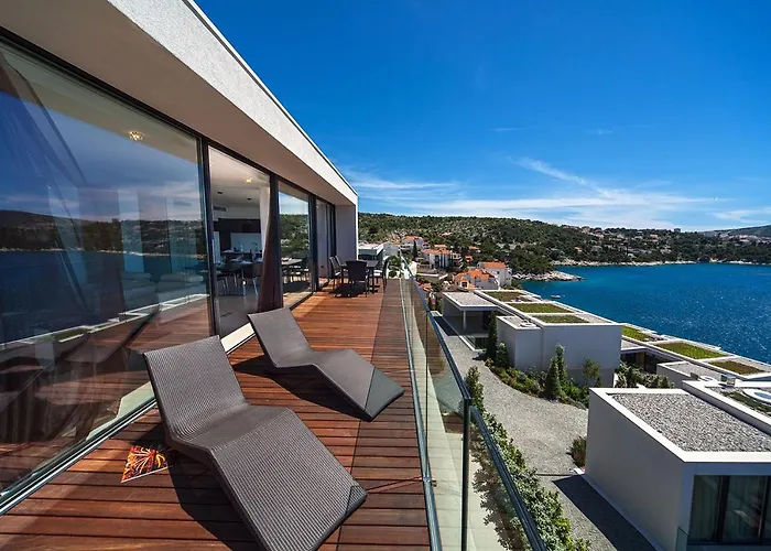 Golden Rays Luxury & *