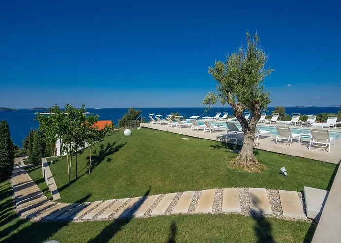 Golden Rays Luxury & *