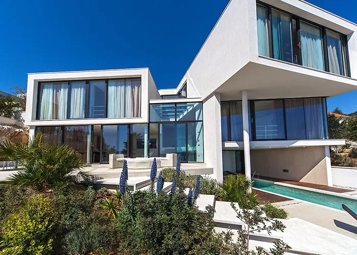 Golden Rays Luxury & Apartment