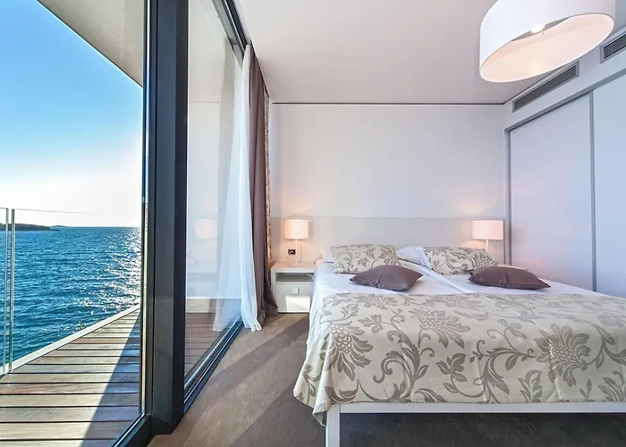 Apartment Golden Rays Luxury & *