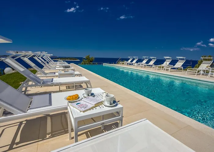 Golden Rays Luxury &