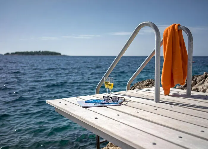 Golden Rays Luxury & Apartment