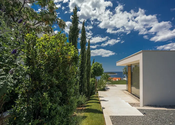 Golden Rays Luxury &