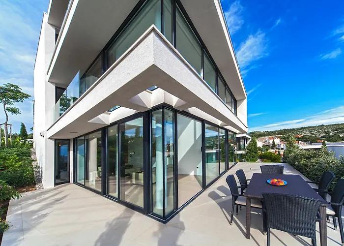 Golden Rays Luxury & Apartment *