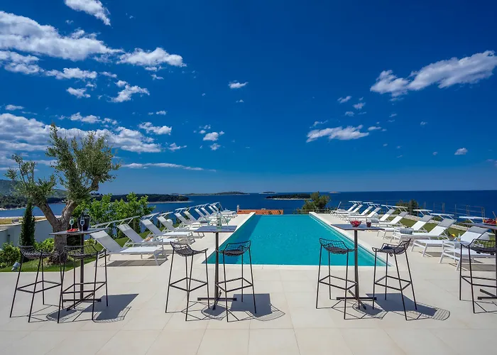 Golden Rays Luxury & Apartment