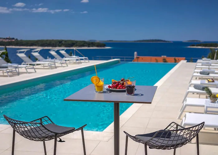 Apartment Golden Rays Luxury & *