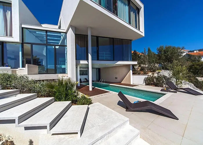 Apartment Golden Rays Luxury & *