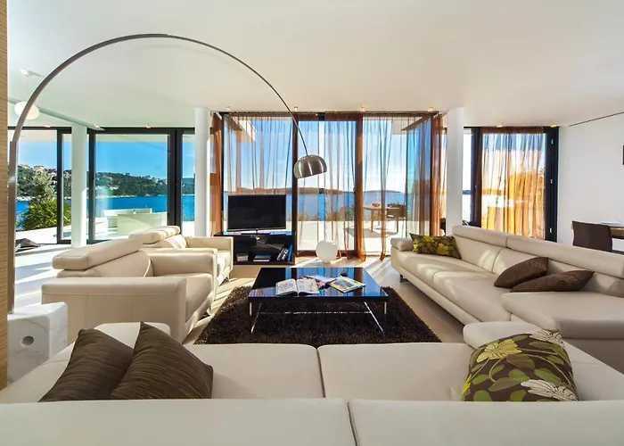 Golden Rays Luxury & Apartment