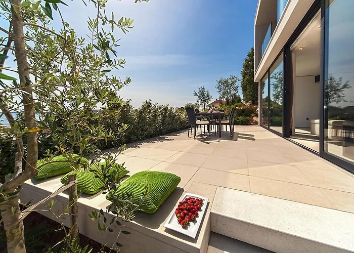 Golden Rays Luxury & *