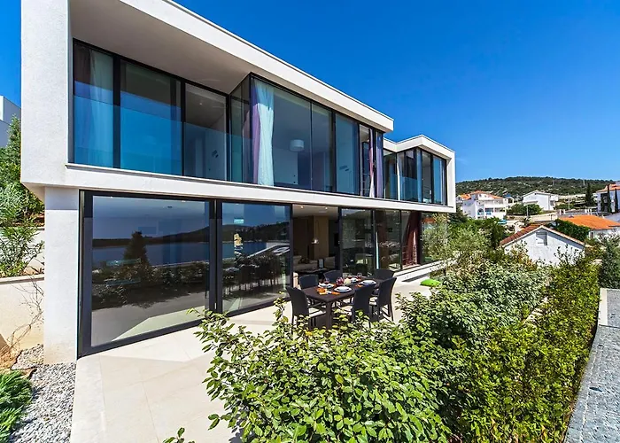 Golden Rays Luxury & Apartment *