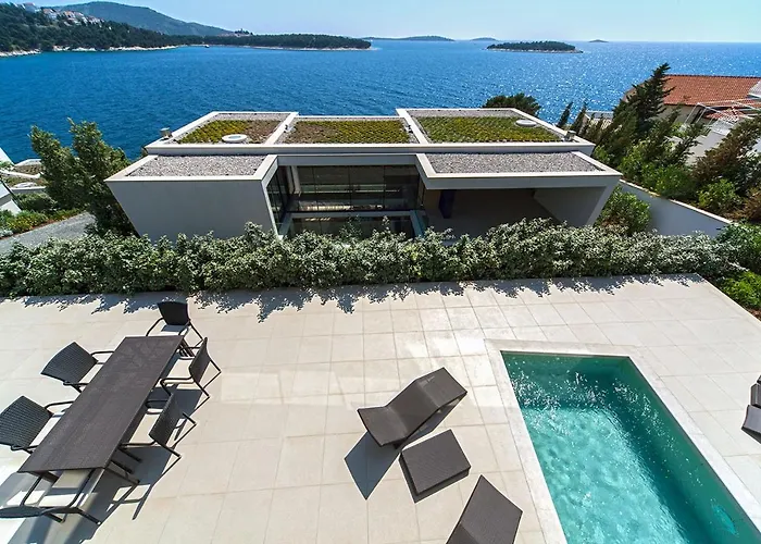 Golden Rays Luxury & Apartment