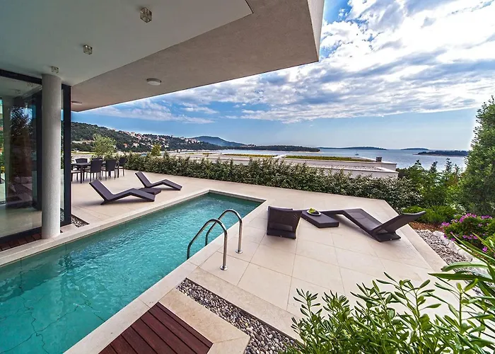 Golden Rays Luxury & *